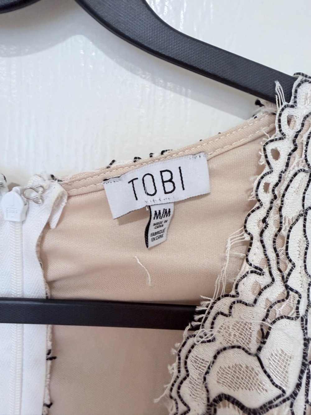 Tobi Lace Mini Dress Medium Beige Nude Deep V Long Sleeve Party Dress - Picture 4 of 9